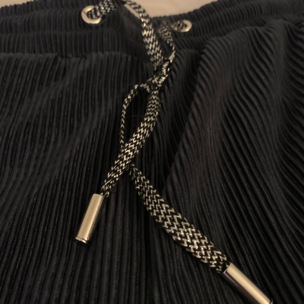 Loose slacks - Picture 5 of 5